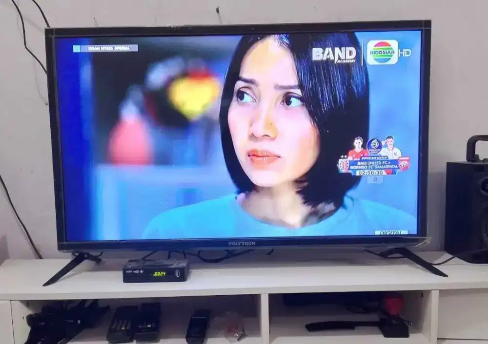 Tv politron 32in led