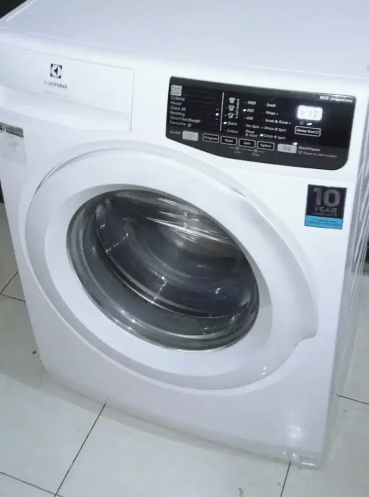 Jual Bu Mesin cuci Frontloading Electrolux 8kg touchscreen,normal,nego