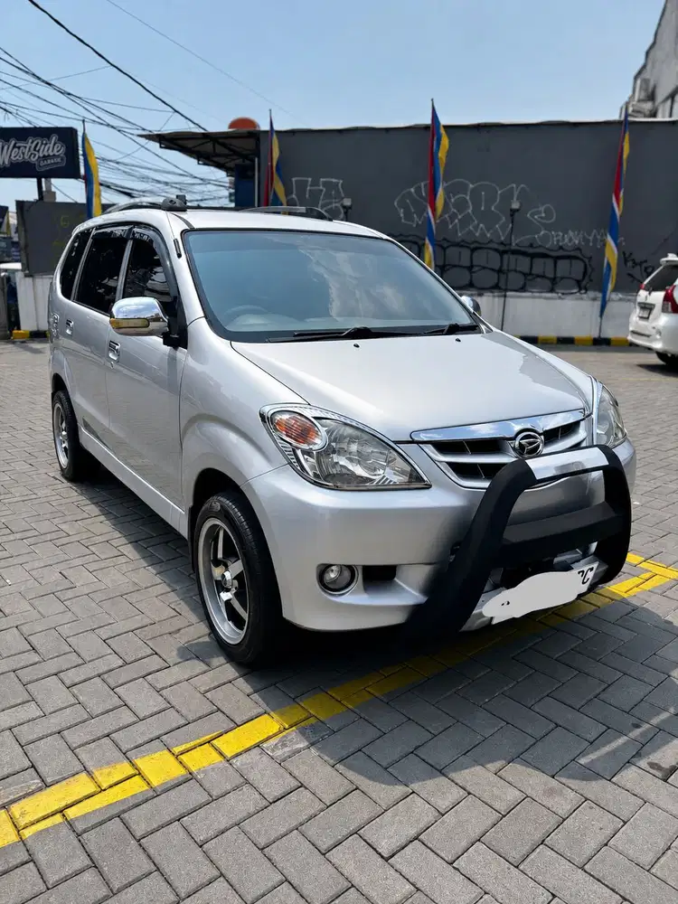 Daihatsu Xenia 2010 Bensin