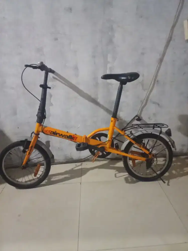 Sepeda lipat air walk