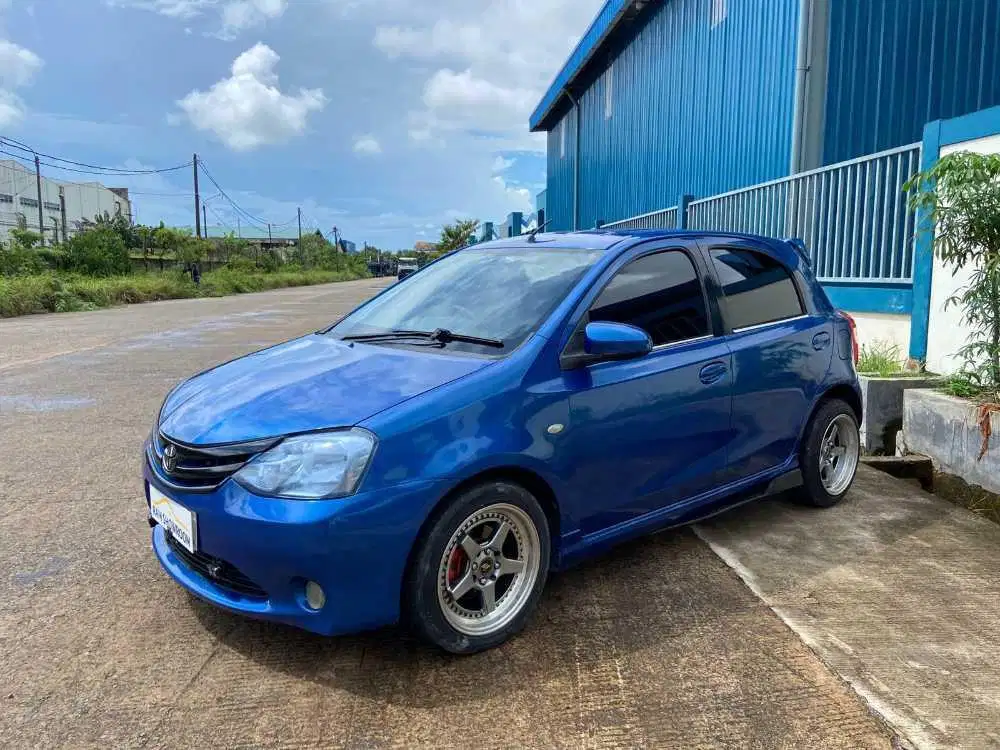 TOYOTA ETIOS VALCO MT 2013