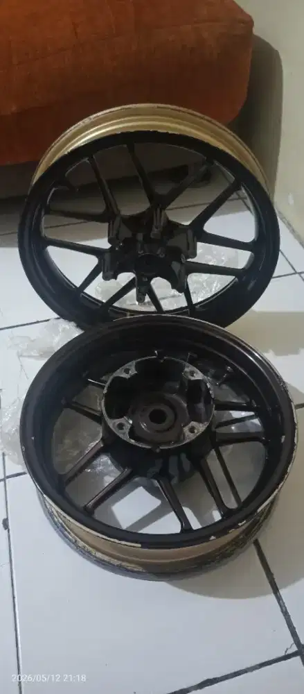 Jual Cepat Edisi Udah gak di Pakai VELG Honda ADV 160