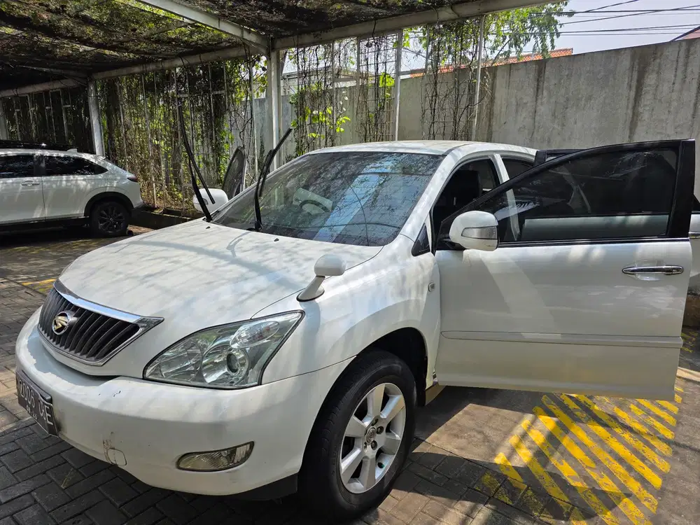 Toyota Harrier 2011 Bensin
