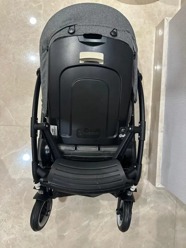 Bugaboobee 5 stroller & raincoat
