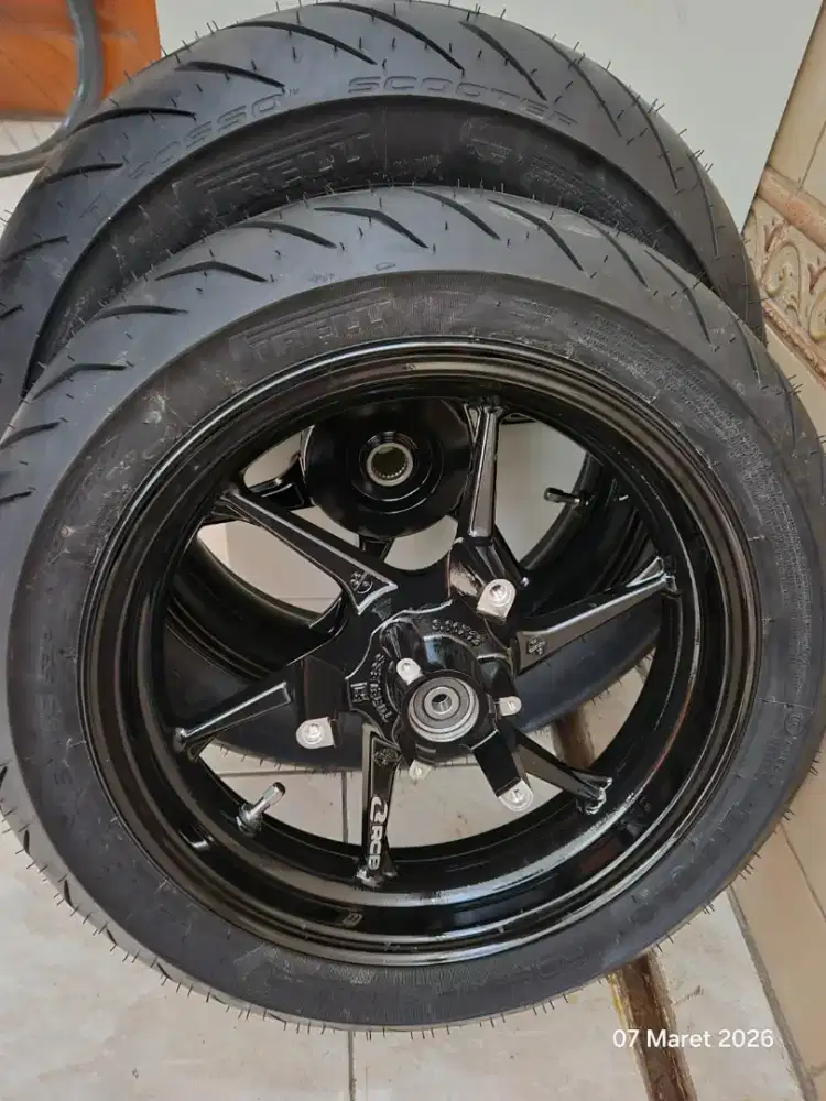 Velg RCB plus ban Pirelli