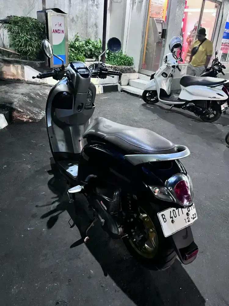 HONDA SCOOPY 2019