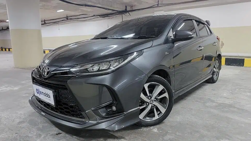 DP MURAH Toyota Yaris 1.5 S GR Sport Bensin-AT 2021 Abu CAJND
