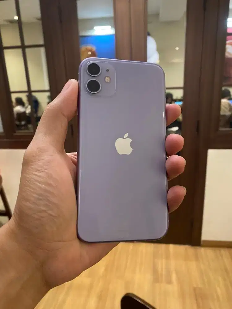 Dijual iPhone 11 64gb iBox resmi pemakaian cewek