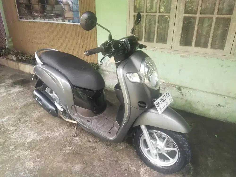 Di jual scoopy thn 2018