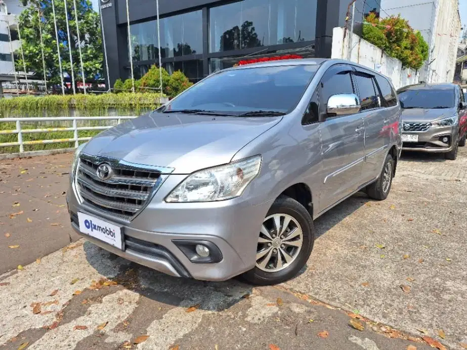 DP MURAH Toyota Kijang Innova 2.0 G Bensin-AT 2015 Silver CVCZD
