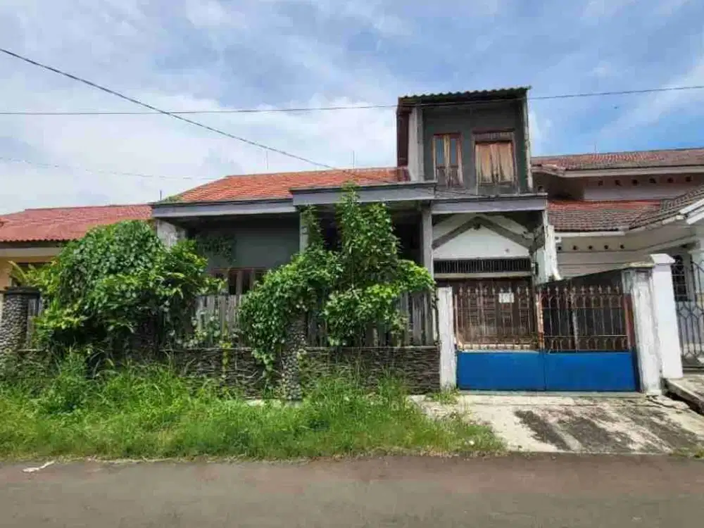 Tanah Luas Bonus Rumah di  Perum Bukit Cinere Indah Jakarta Selatan
