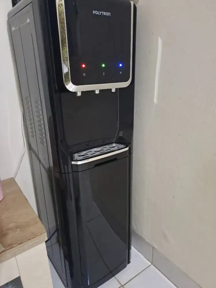 Dispenser Polytron Galon Bawah (Bottom Loading) - Kondisi Sangat Baik!