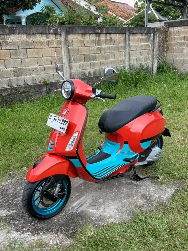 VESPA PRIMAVERA S ABS IGET ORANGE COLOR VIBE