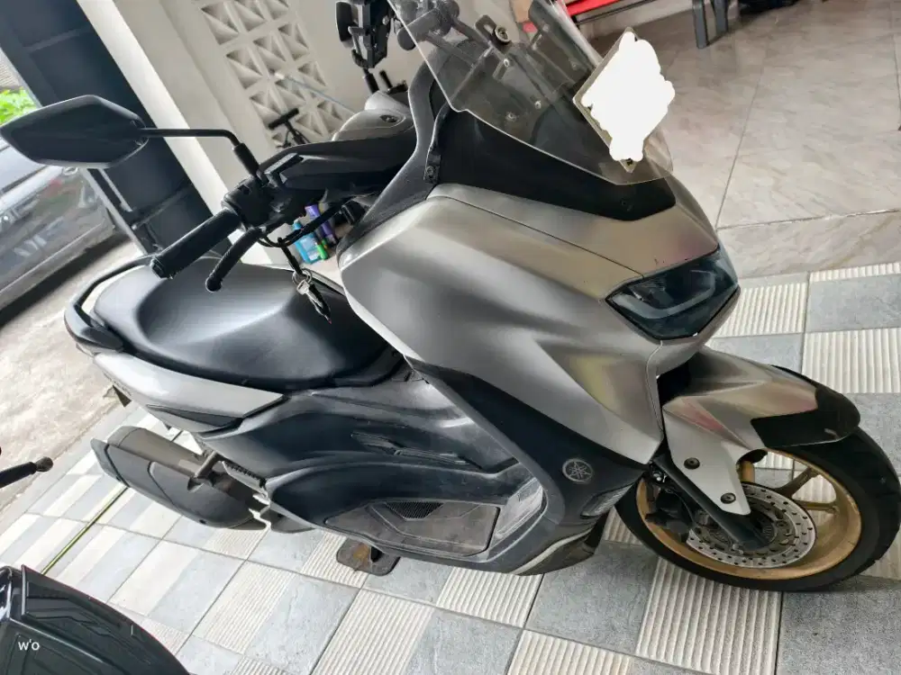 Nmax NEW Silver like new