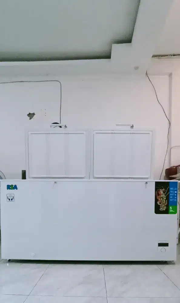 Freezer Box RSA CF-600H Like New Masih Garansi