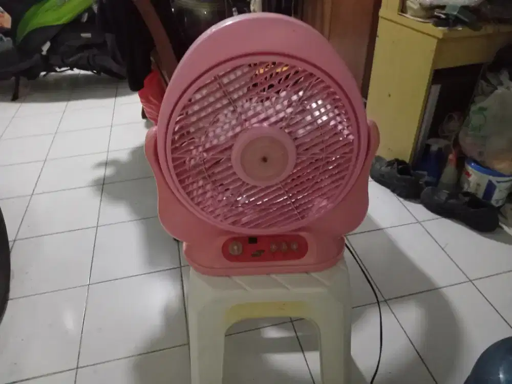 Kipas angin meja normal