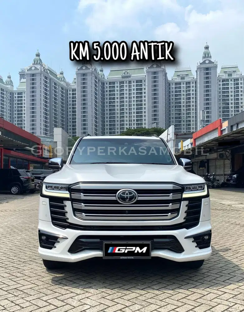 Toyota Land Cruiser 300 VXR 2023/ 2024 KM 5rb ANTIK Toyota LC300