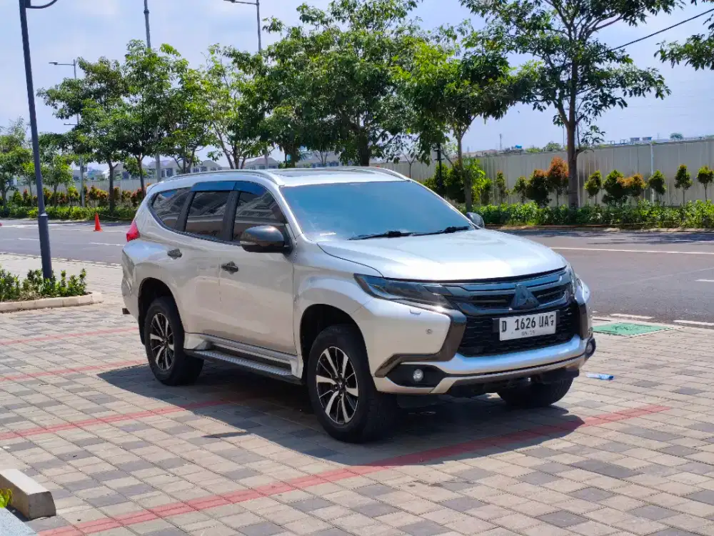 Dp 25jt - Pajero Sport Dakar Matic Diesel 2018 Warna Silver