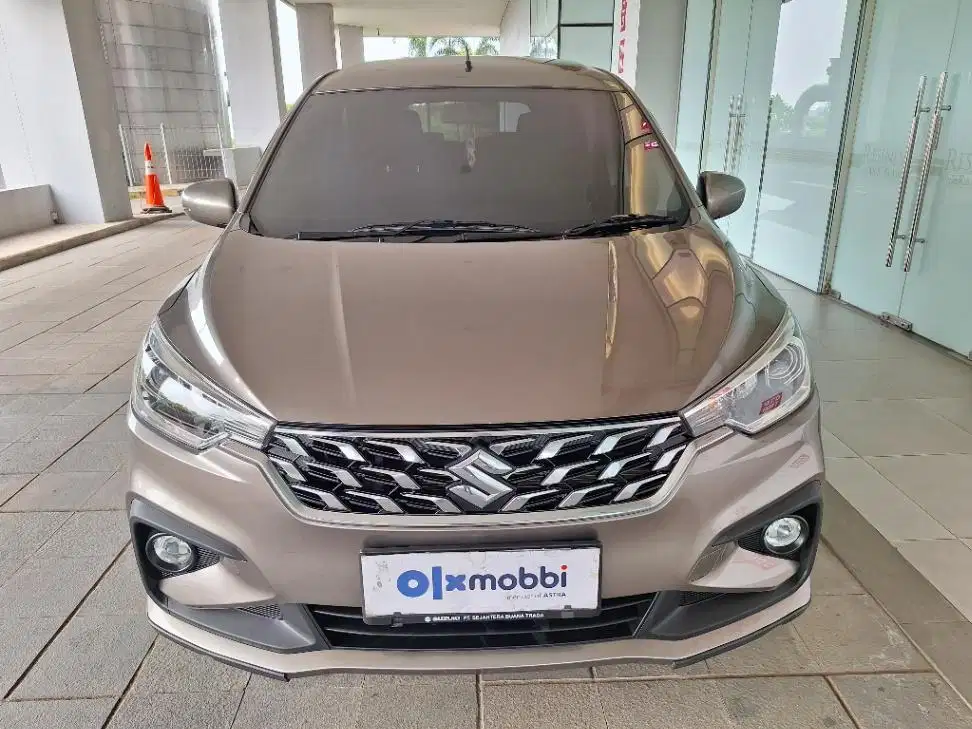 DP MURAH Suzuki Ertiga 1.5 GL Bensin-AT 2022 Abu-Abu CRKEB