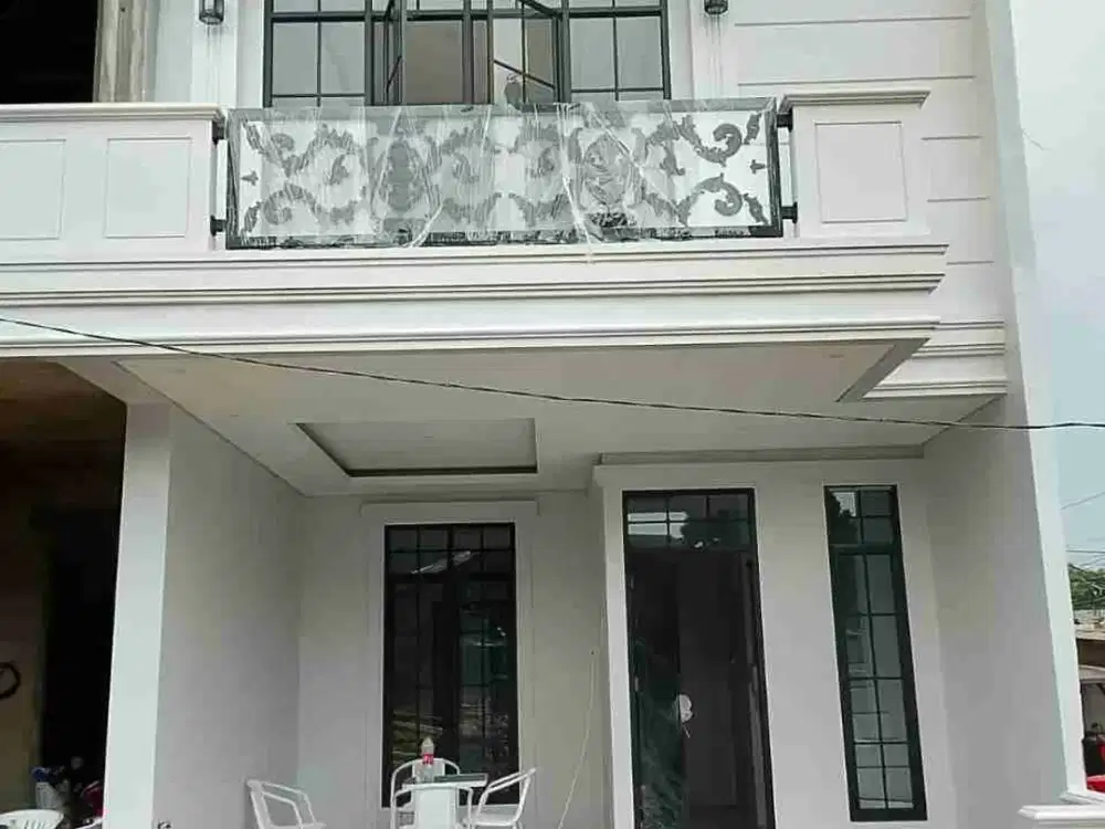 Rumah Mewah Classic Modern, dekat LRT Ciracas