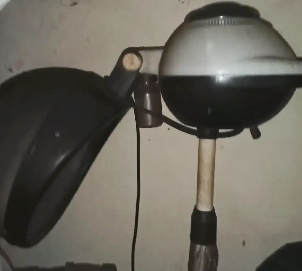 Streamer rambut bekas