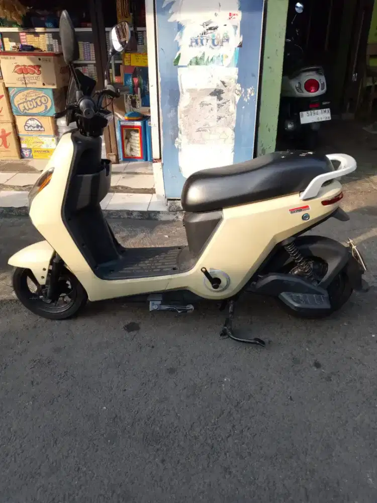 Sepeda listrik uwinfly D70