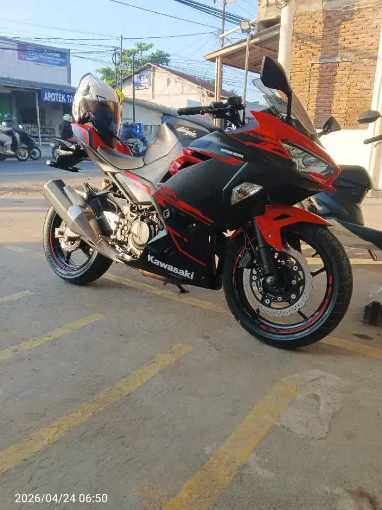 Ninja 250 fi ABS SE tahun 2018 km low