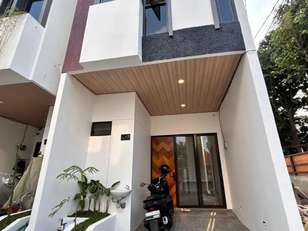 Rumah dekat gerbang  tol Kukusan 3, kota Depok. Cocok utk investasi/disewakan