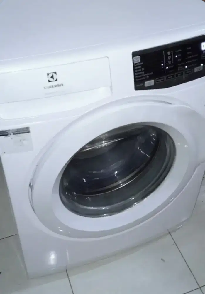 Jual Bu Mesin cuci Frontloading Electrolux 8kg touchscreen,normal,nego