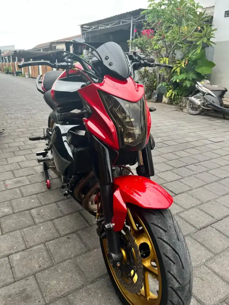 Kawasaki ER6 2012