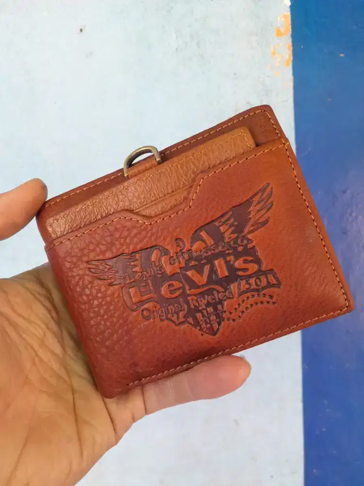 Dompet Levis Kulit asli I Warna Coklat Ada bonus ID CARD nya