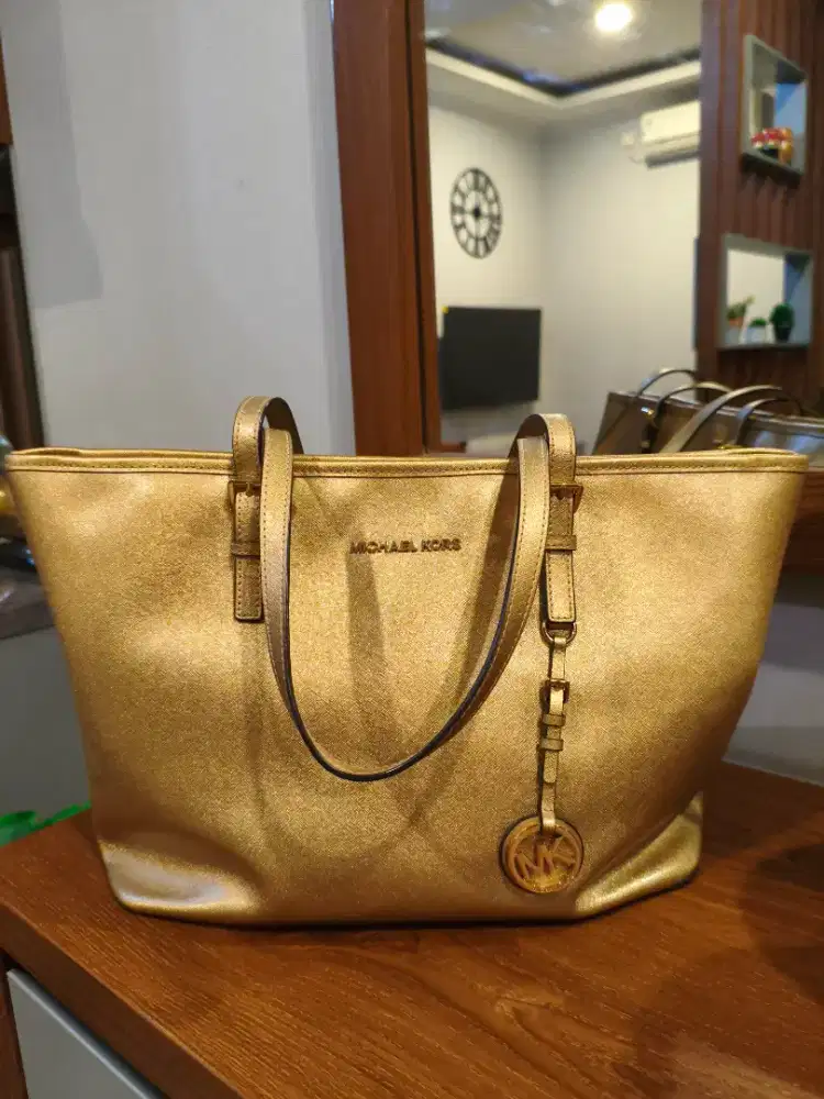 Tas Michael kors gold
