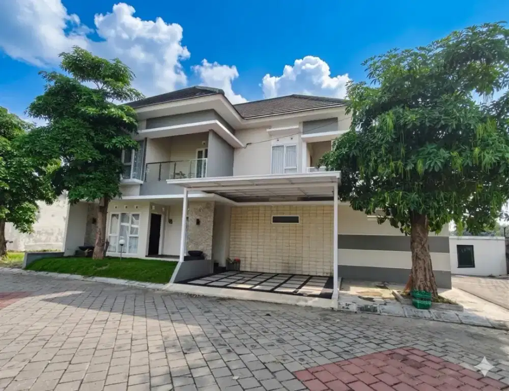 Rumah Mewah Luas di Lingk Cluster yang Mewah dan Nyaman