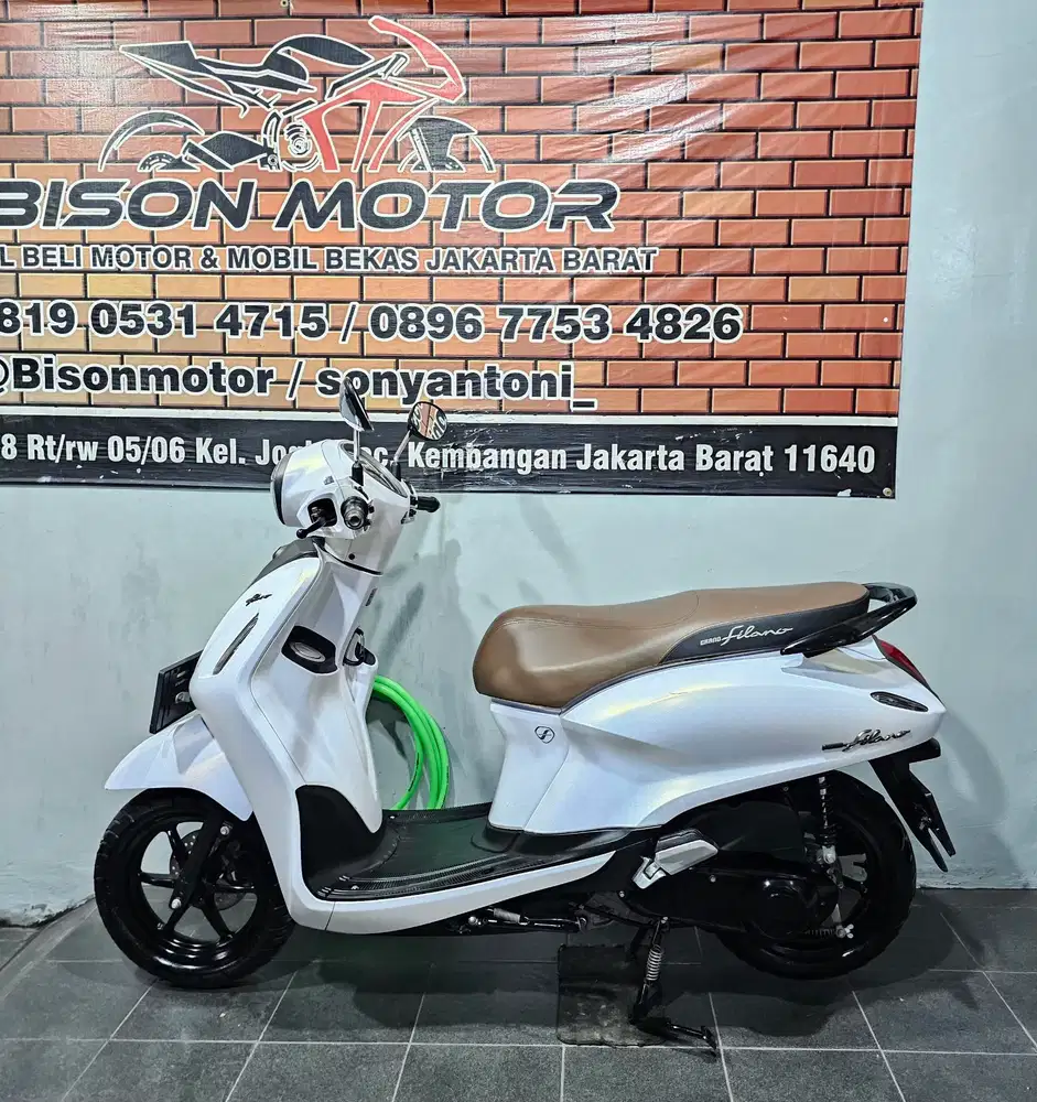 ISTIMEWA ! YAMAHA GRAND FILANO LUX HYBRID KEYLESS 125 TH 2024 PUTIH