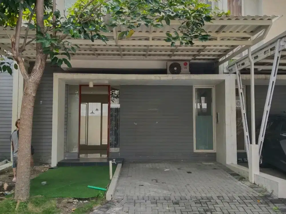 Disewakan Rumah Northwest Park Citraland Utara 2LT 3KT LT105m Dekat Universitas Ciputra Surabaya Barat