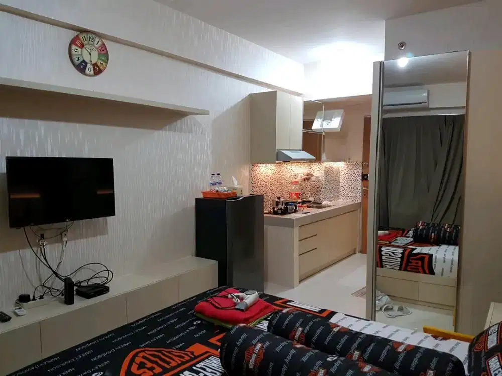 Disewakan Apartemen Puncak Bukit Golf Studio Tower A LT18 View Golf Furnish Dekat Pakuwon Mall Surabaya Barat