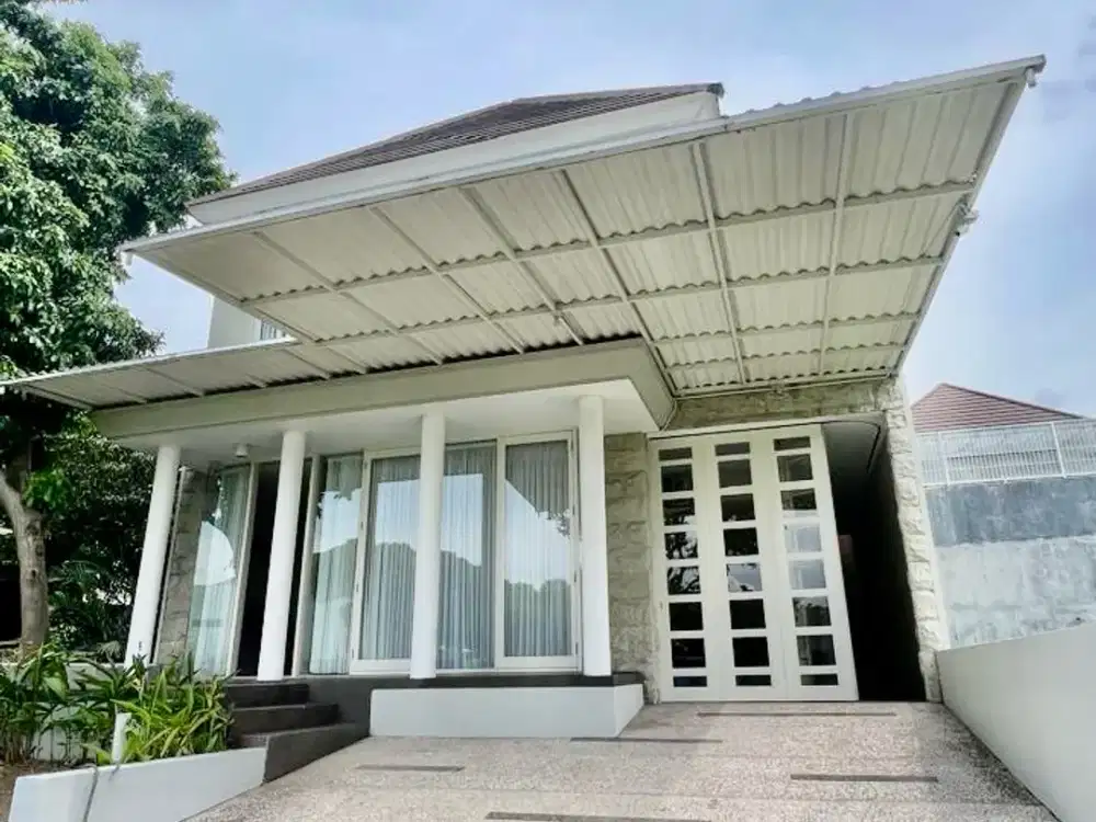 DISEWAKAN RUMAH ALAM HIJAU CITRALAND MODERN MINIMALIS 4KT 2LT FURNISH