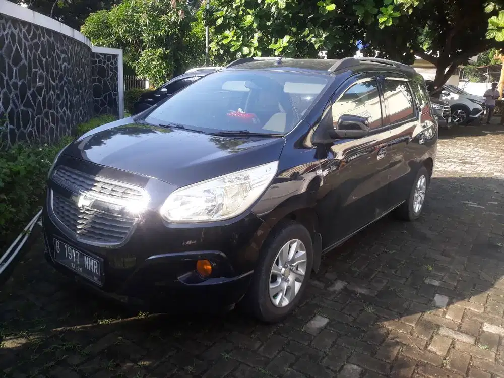Chevrolet Spin LTZ 2013 AT Bensin Tipe tertinggi joss condition
