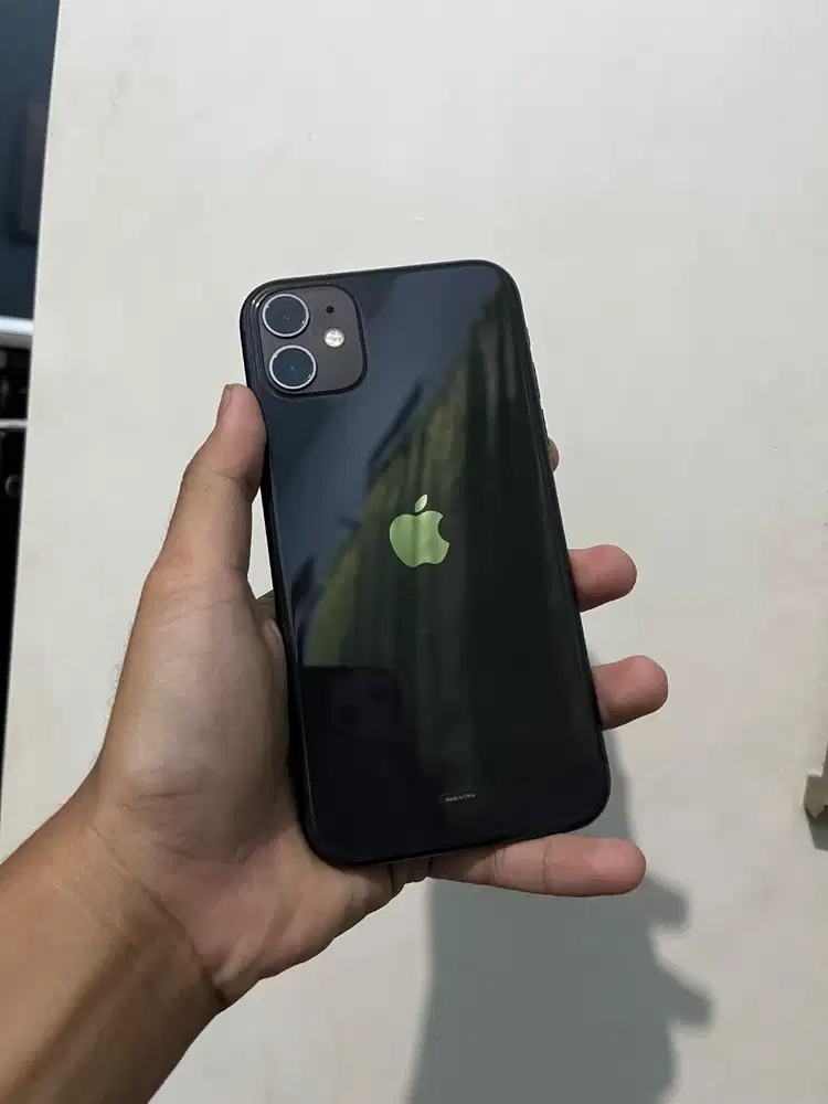 iPhone 11 128Gb iBox