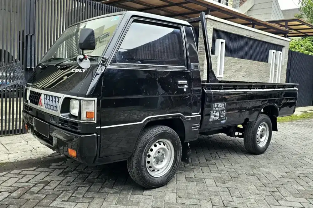 COLT L-300 PS KABIN UTUH ORSINIL SRT ASLI BAK TG1 MESIN SEHAT ISTIMEWA