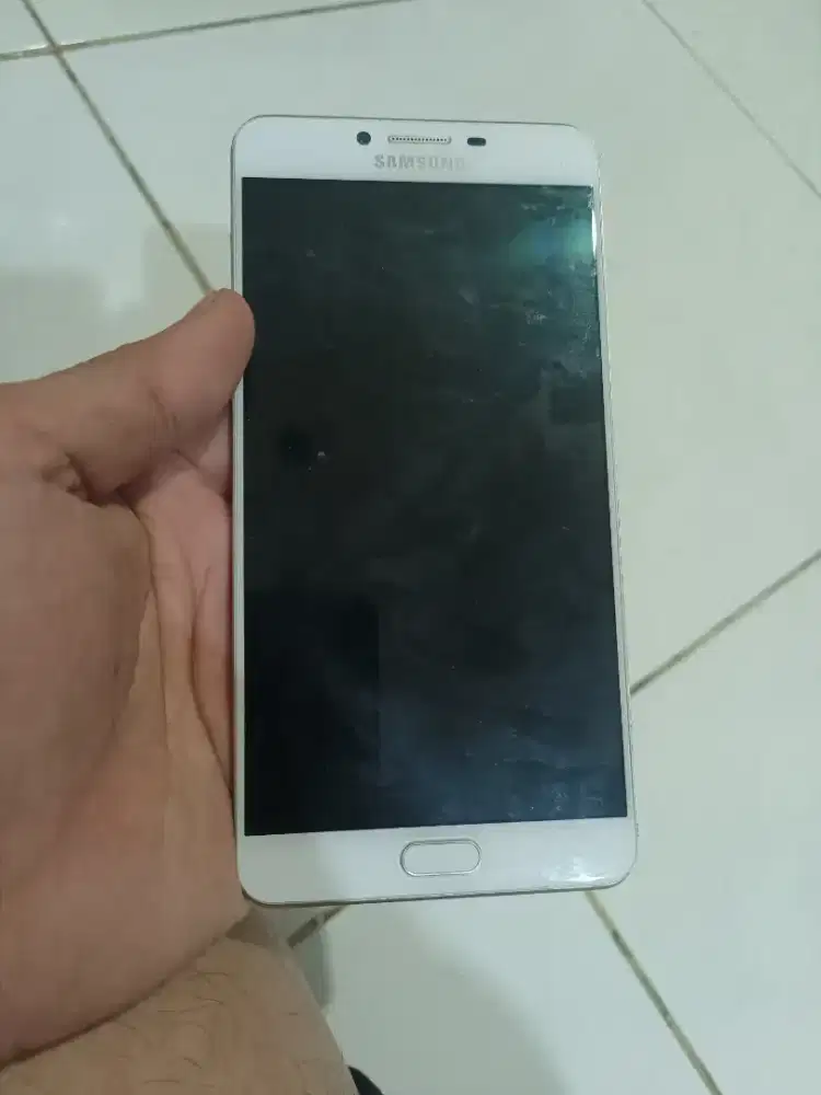Samsung C9 Pro ram 6/64gb ex resmi Sein hp only mulus minus LCD !!