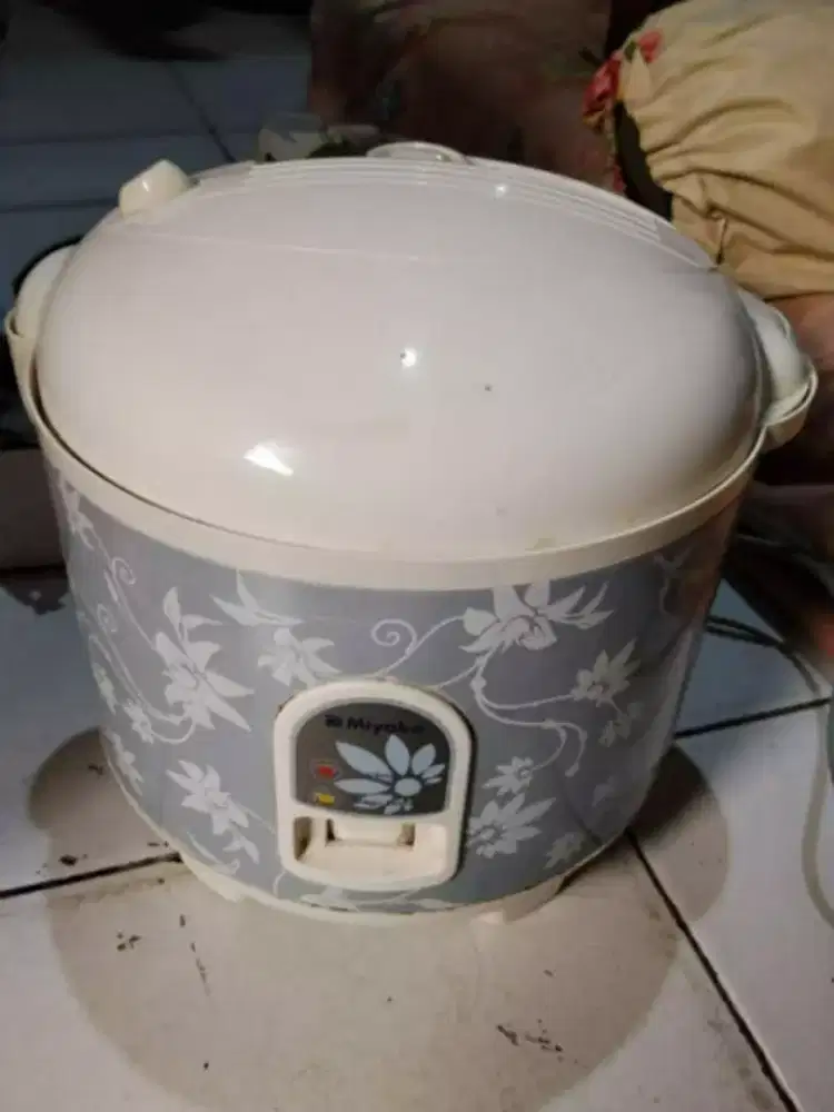Magicom dan kompor gas 2tungku