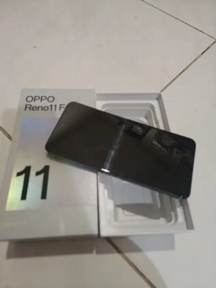 Second Oppo Reno 11F 5G ram 8/256gb HP+dus minus matot murah meriah!!