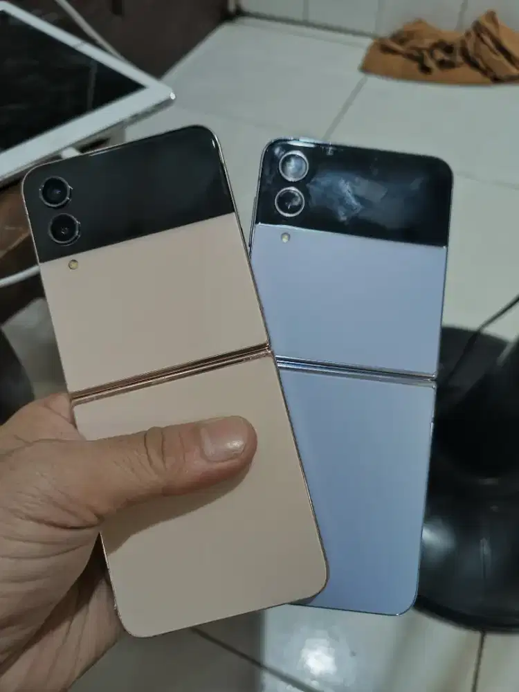 Borongan 2unit Samsung Flip 4 512gb dan 128gb sein mulus batangan