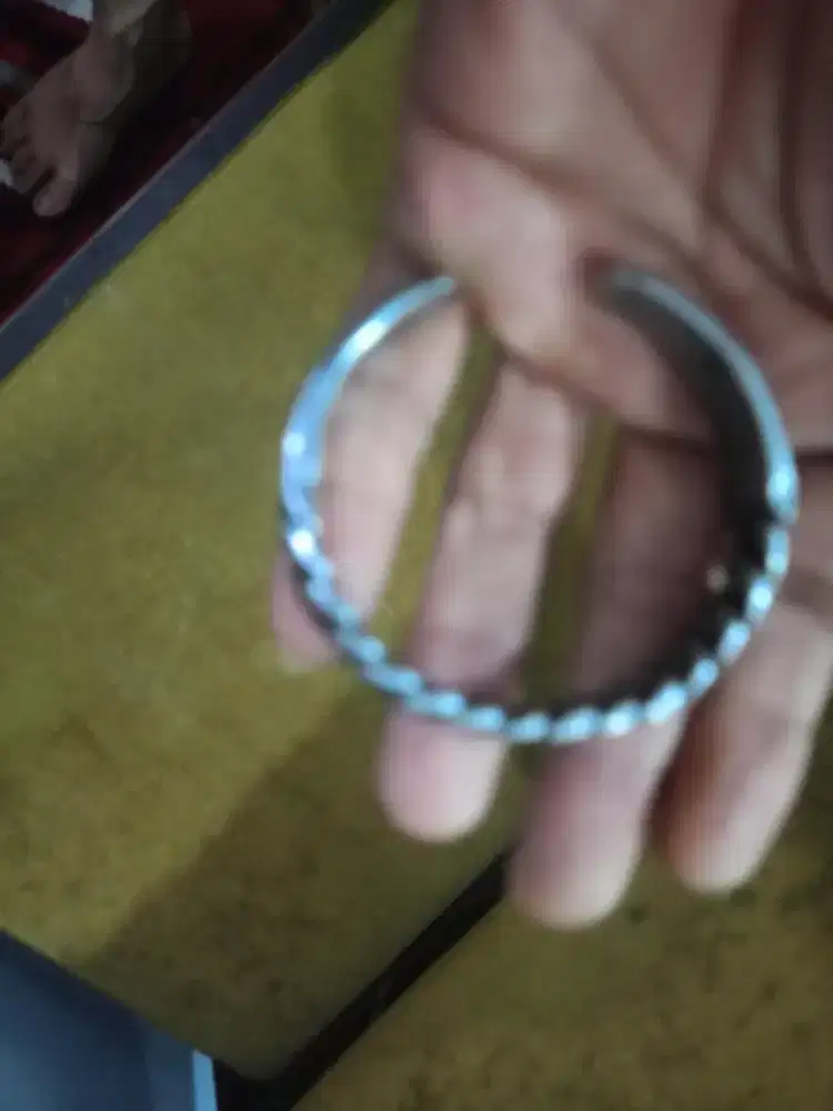 Gelang ukir bahan titanium