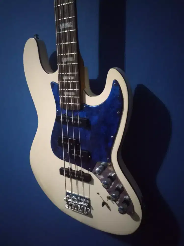 Bass/Guitar bass