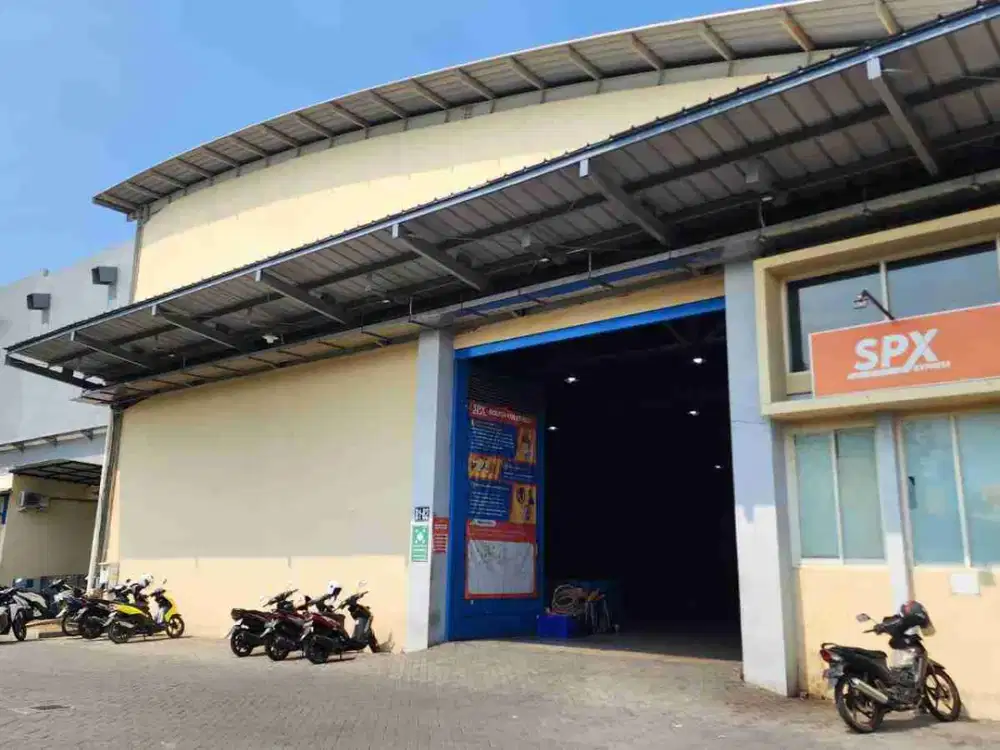 DISEWAKAN GUDANG 864m2 RAYA PAKAL SURABAYA