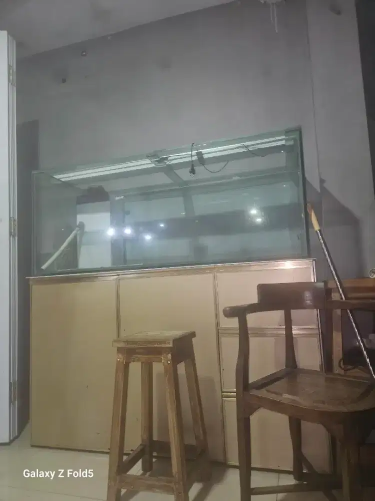 Jual akuarium ikan laut lengkap full Set dengan skimer dan box lemari