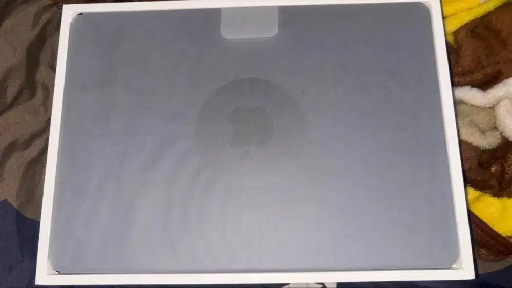 MacBook Air M2 13-inch (8/512GB) 10-Core GPU - BNOB Garansi Resmi