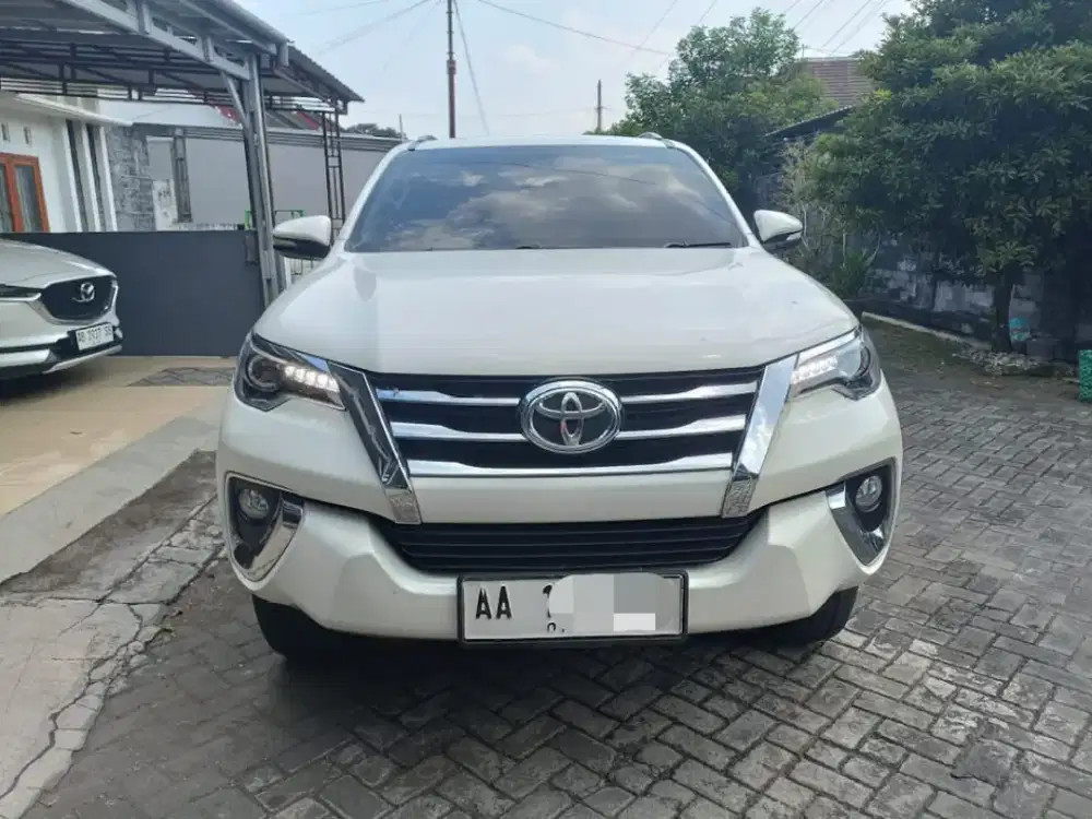 Dijual Fortuner VRZ km rendah